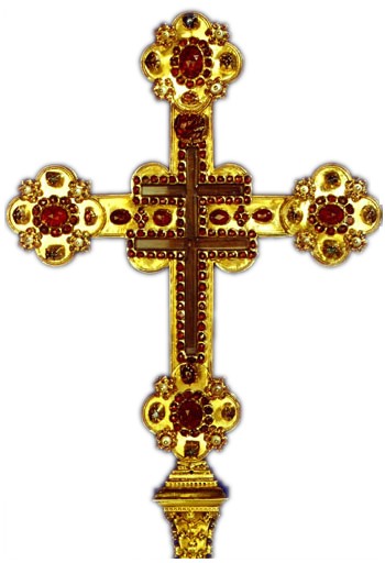 13. století - kříž s českými granáty 